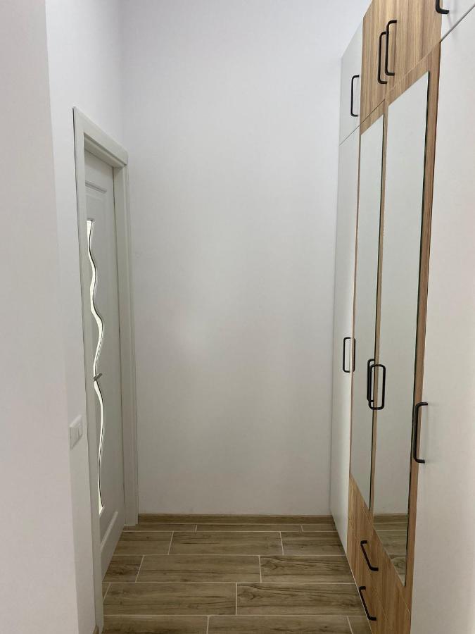 Ferienwohnung Apartament Lucian Râmnicu Vâlcea Exterior foto