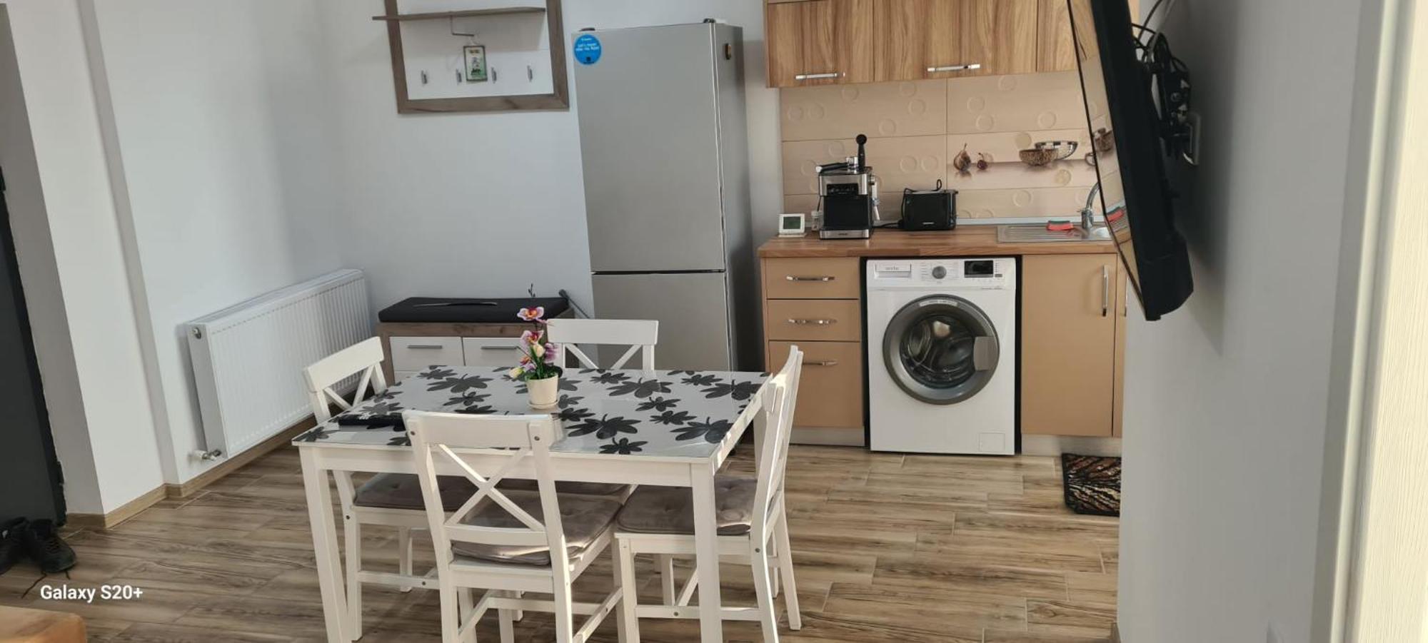 Ferienwohnung Apartament Lucian Râmnicu Vâlcea Exterior foto